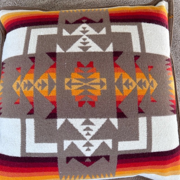 Pendleton Woolen Mills Chief Joseph wool decorative pillow. Nez Perce. Tribal. - Picture 10 of 16